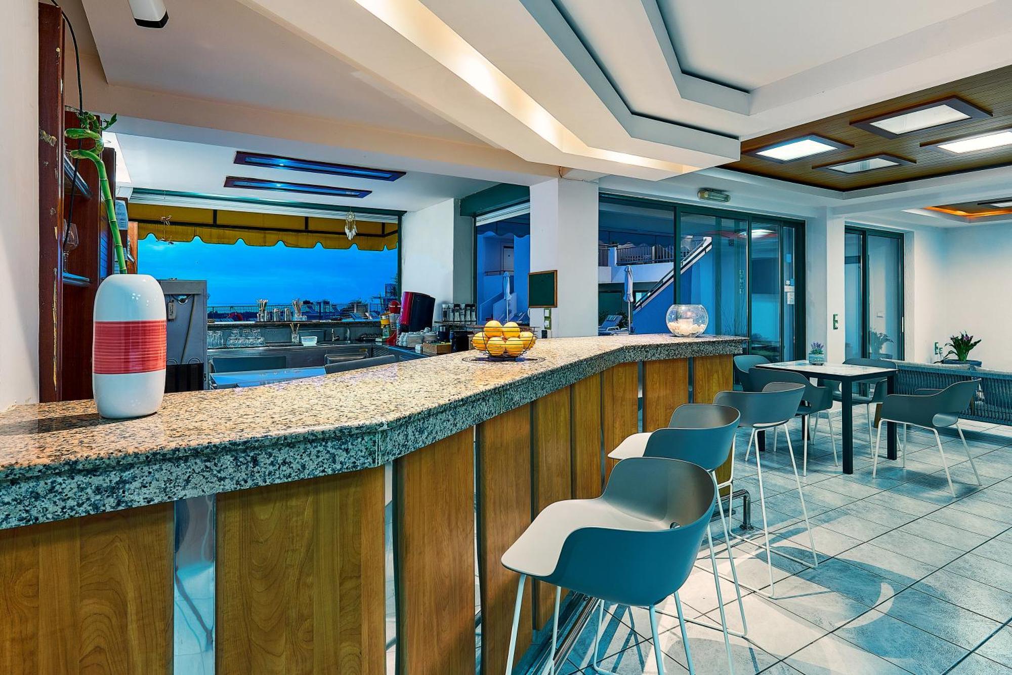 خيرسونِسوس Bella Vista Hotel "By Checkin" المظهر الخارجي الصورة